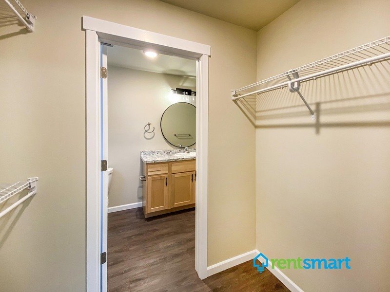 Spacious 2 bedroom / 2 bathroom apartment - The Mount Jumbo Floor Plan property image