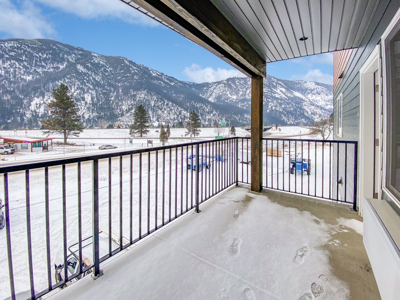 Spacious 2 bedroom / 2 bathroom apartment - The Mount Jumbo Floor Plan property image