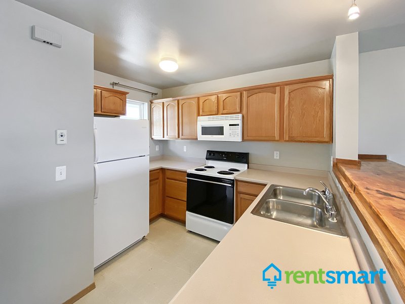 Pet Friendly 2 bed 2 bath Condo property image