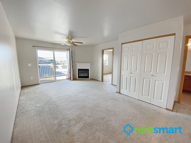 Pet Friendly 2 bed 2 bath Condo property image