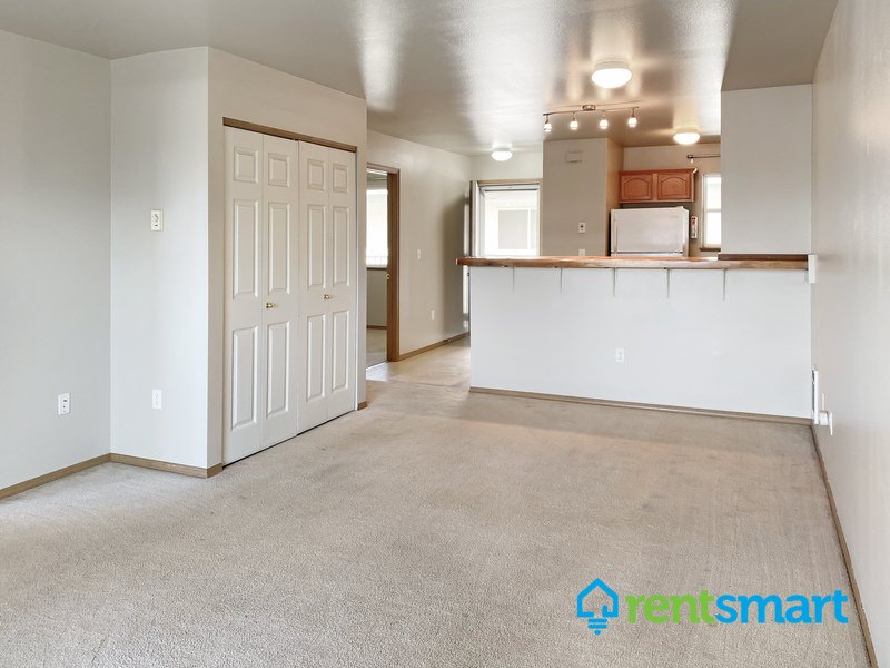 Pet Friendly 2 bed 2 bath Condo property image