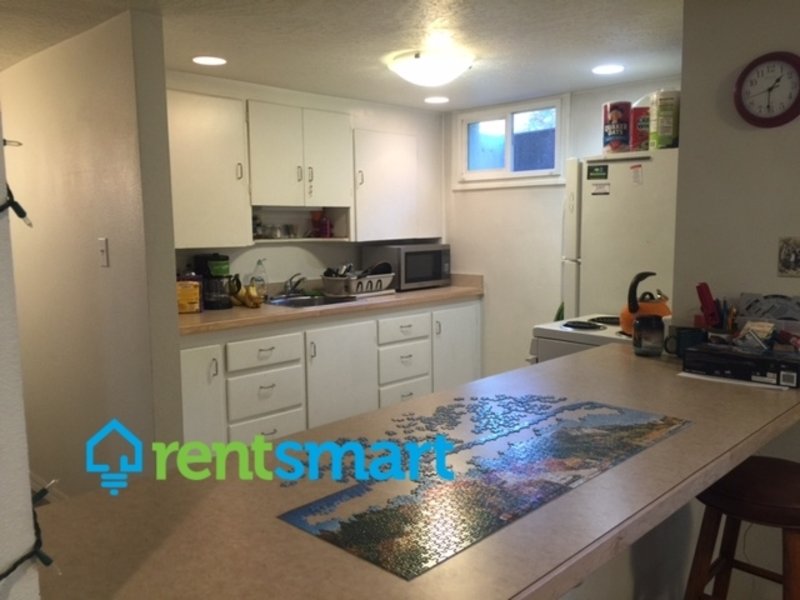 Sweet two bedroom University area apartment - Heat Included! property image