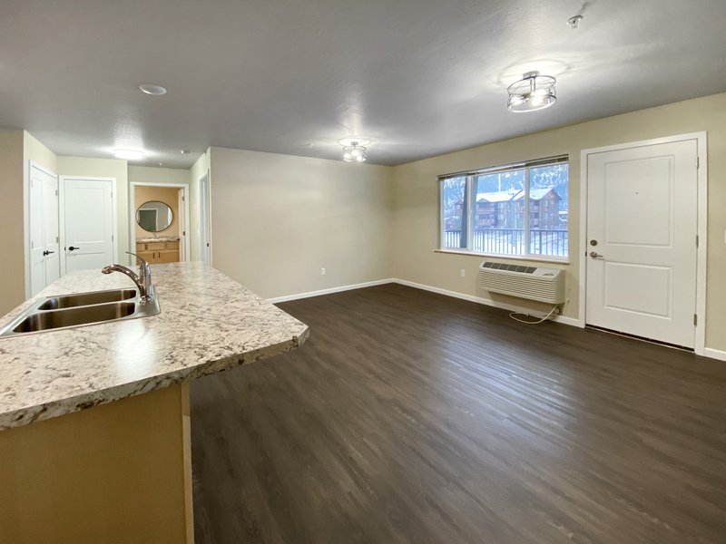 Spacious 2 bedroom / 2 bathroom apartment - The Mount Jumbo Floor Plan property image