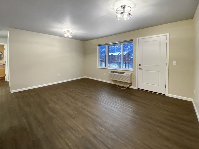 Spacious 2 bedroom / 2 bathroom apartment - The Mount Jumbo Floor Plan property image