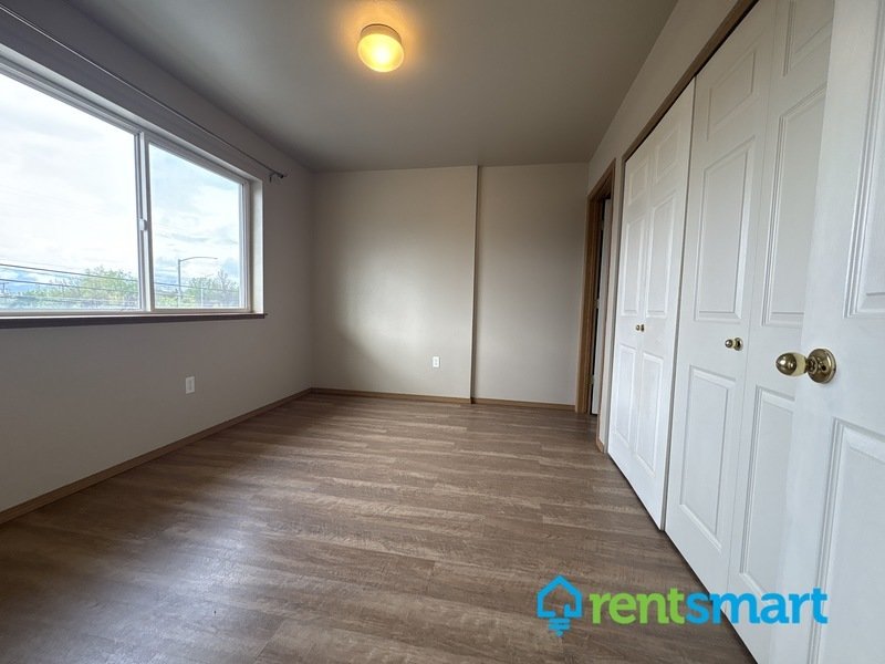 Pet Friendly 2 bed 2 bath Condo property image