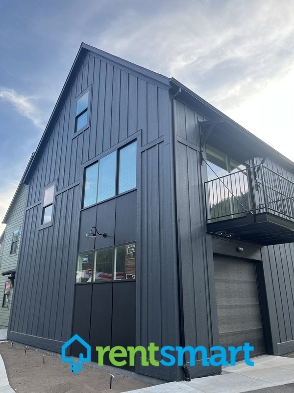 Sophisticated Modern Living Starts Here property image