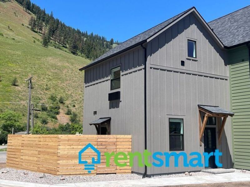 Sophisticated Modern Living Starts Here property image