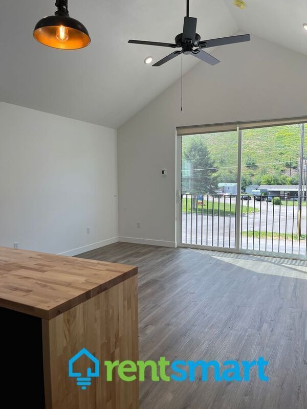 Sophisticated Modern Living Starts Here property image