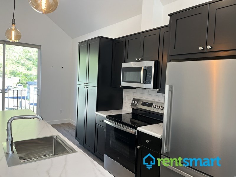 Sophisticated Modern Living Starts Here property image