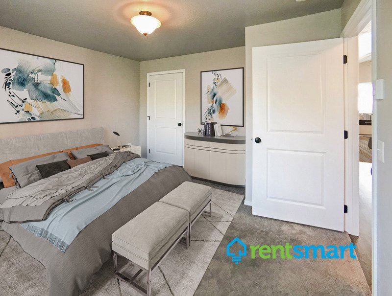 Darling 2 bedroom - Garage! AC! Patio! property image